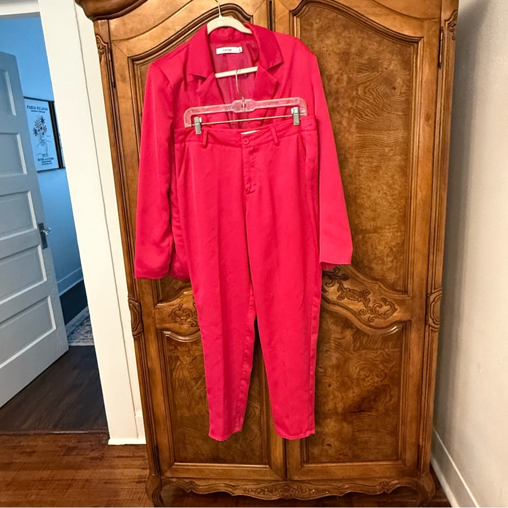 Never worn JustFab‎ Vibrant Pink Pantsuit - Picture 2 of 8